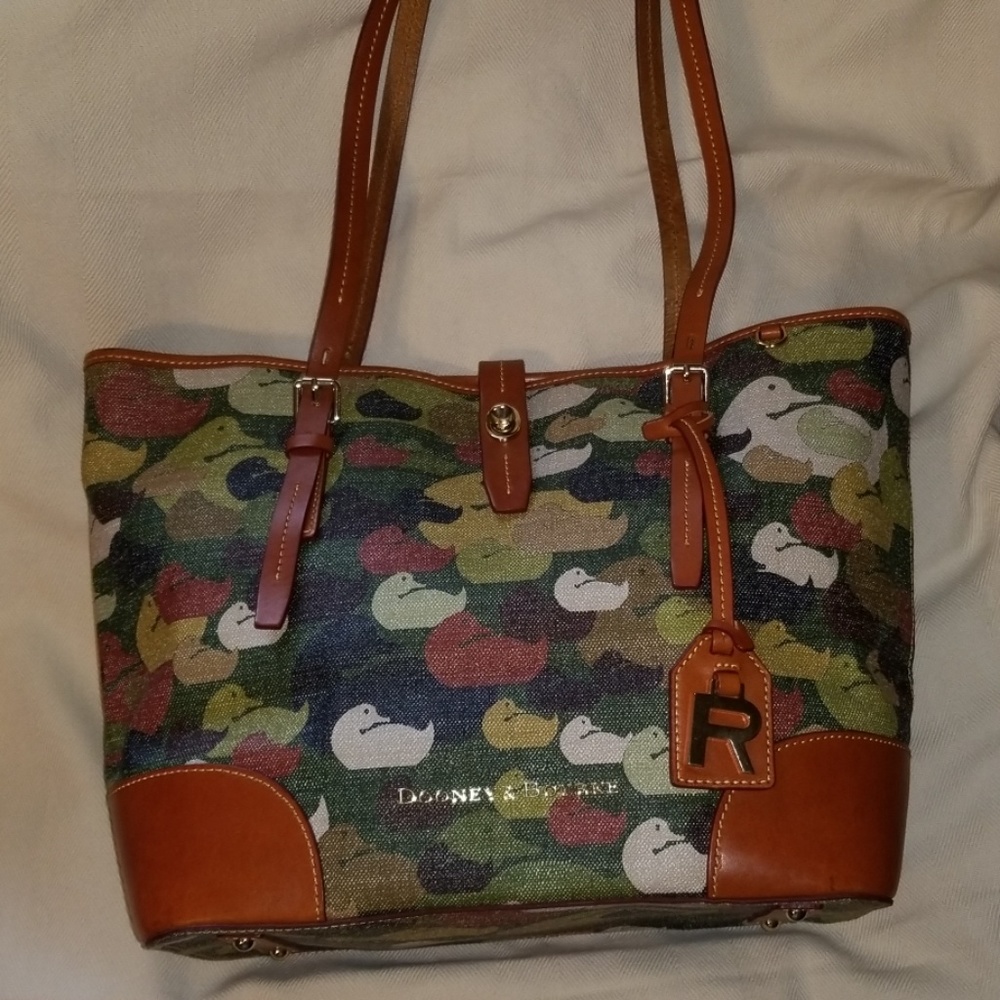 Dooney & Bourke Tote